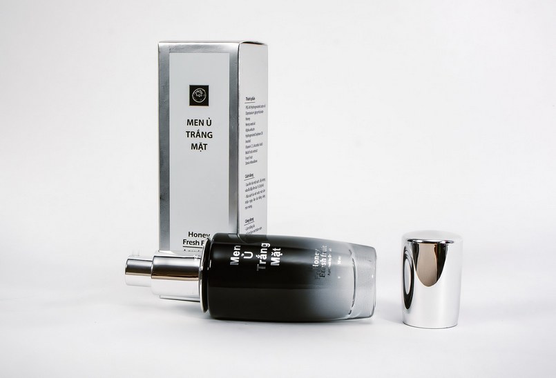 Men ủ trắng da mặt Dr Cell