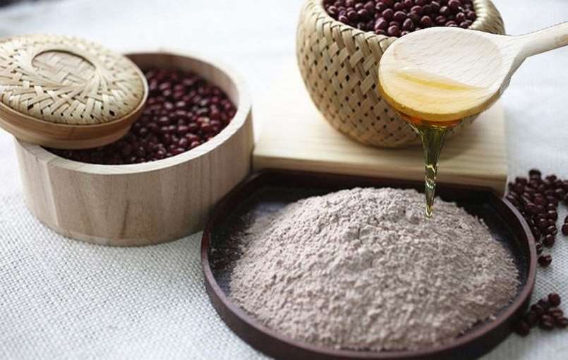 Cách làm mặt nạ từ đậu đỏ cho da toàn thân