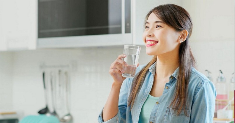 Nên uống nước lúc nào thì tốt cho da?