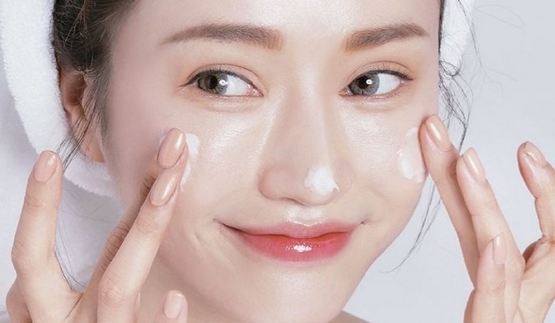 Dùng sản phẩm làm dịu da