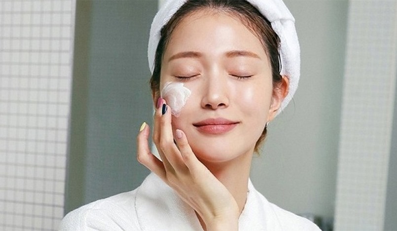 Dưỡng ẩm da mặt sau khi tẩy tế bào chết có cần thiết không?