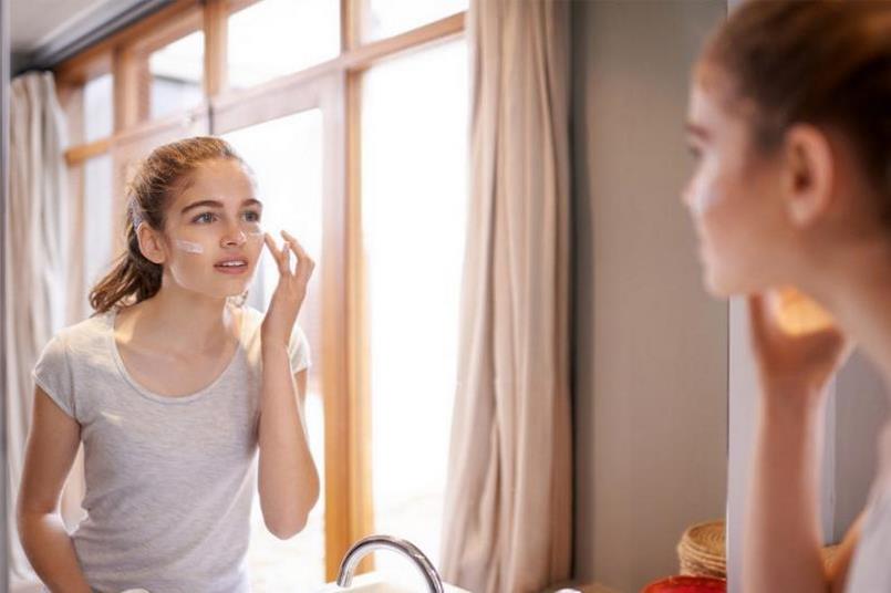 Sản phẩm nào dưỡng trắng da tốt nhất cho tuổi dậy thì?