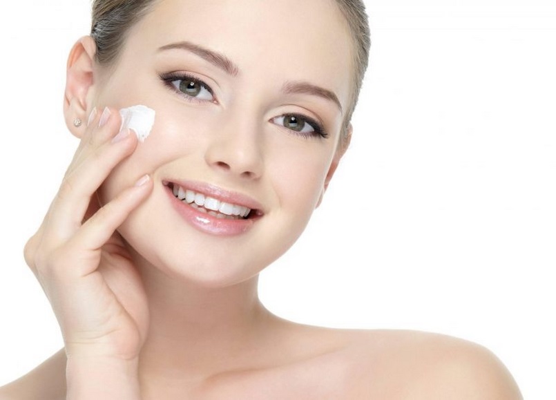 Thói quen chăm sóc da giúp giảm tác động của môi trường